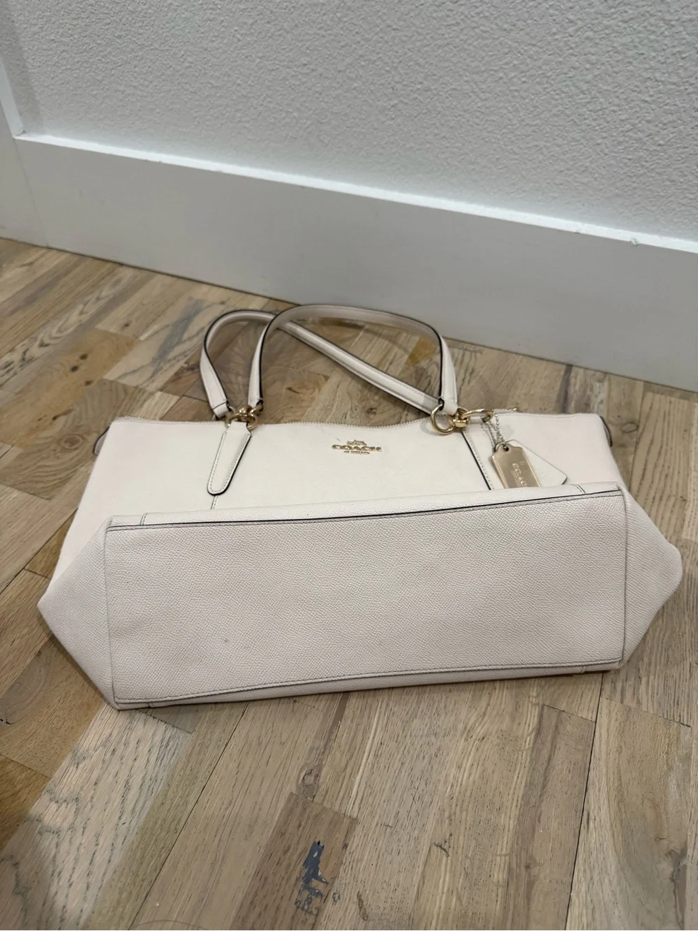 Coach White/Cream Leather Tote with Gold Tag